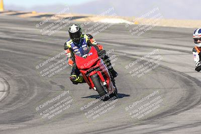 media/Dec-01-2025-Moto Forza (Mon) [[2daa91e15f]]/2-Intermediate Group/Session 2 (Turns 9 and 10)/